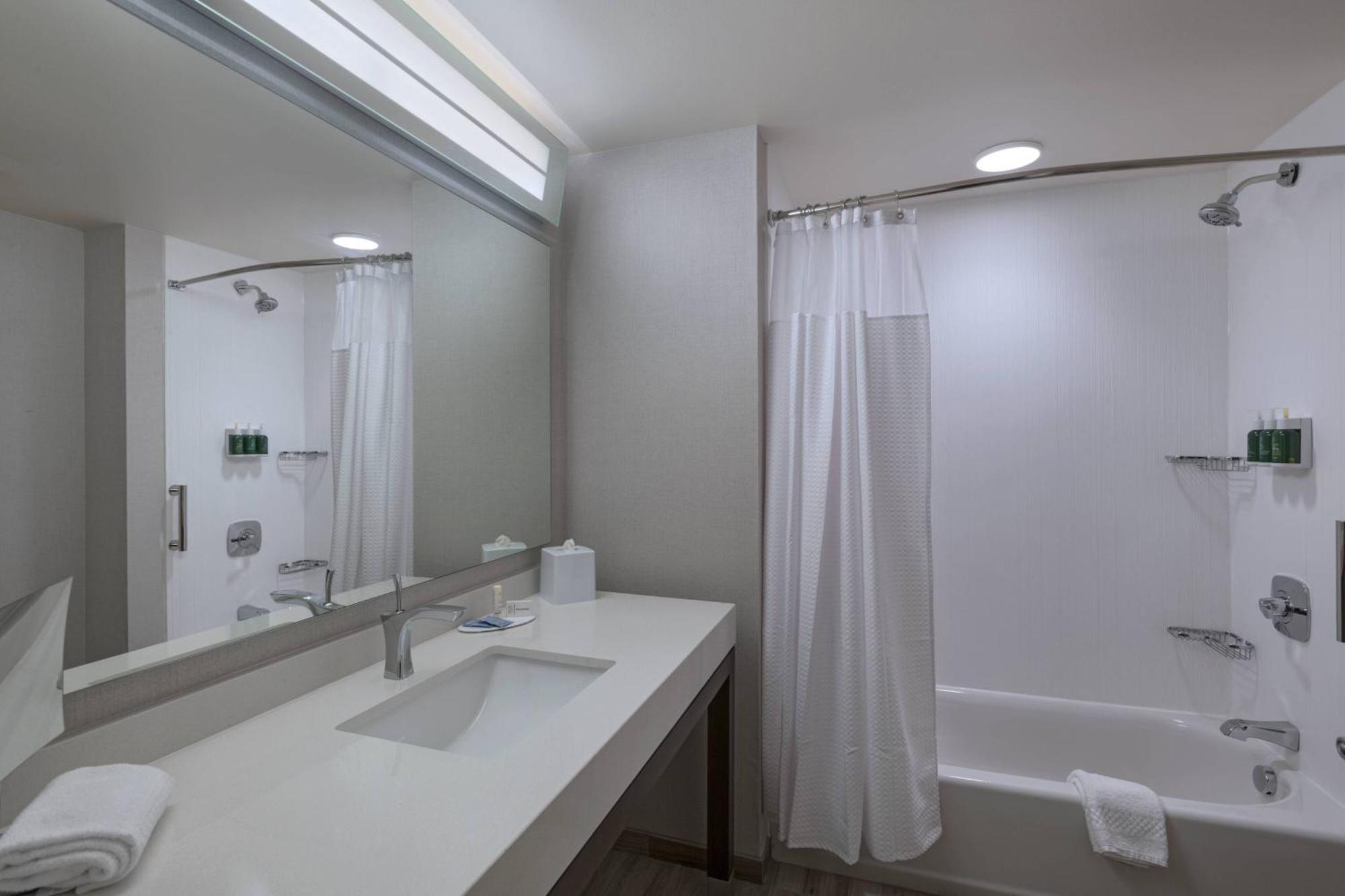 คอร์ตยาร์ด บาย แมริออท เซนต์หลุยส์ เบรนต์วูด Hotel Richmond Heights ภายนอก รูปภาพ